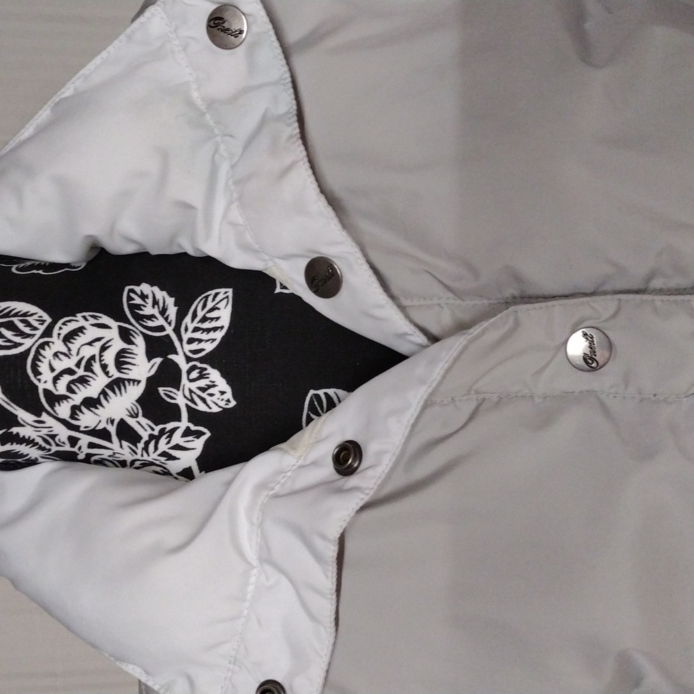 O'Neill Retro Reversible Athliesure Puffer Vest - Picture 7 of 9